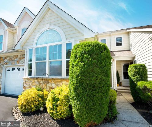 142 Grandview Dr, Warminster, PA 18974-6130