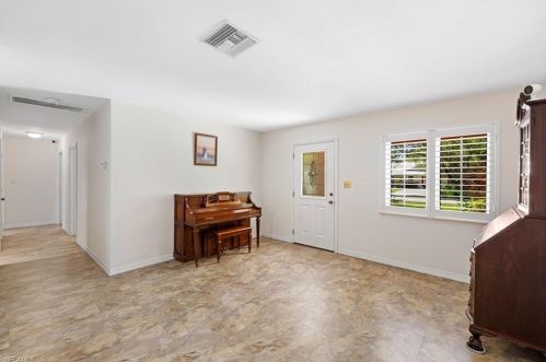 1233 12 Ave, Naples FL 34120-3485 exterior