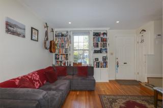 816 Green St, Alexandria VA  22314-4213 exterior