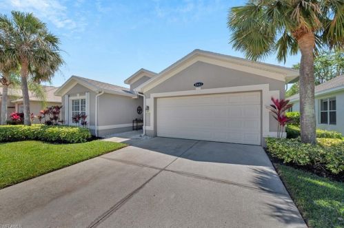 8443 Holw Brk Cir, Naples FL 34119-9724 exterior