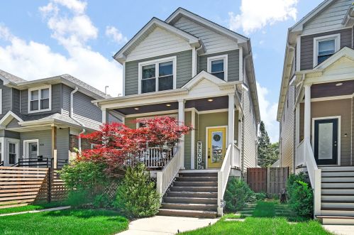 4581 Melvina Ave, Chicago, IL 60630-3013