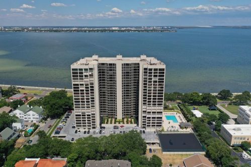 3301 Bayshore Blvd, Tampa FL  33629-8875 exterior