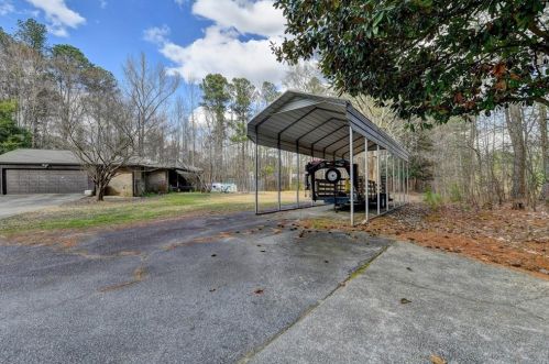 4596 Lenora Church Rd, Lithonia GA 30039-5626 exterior