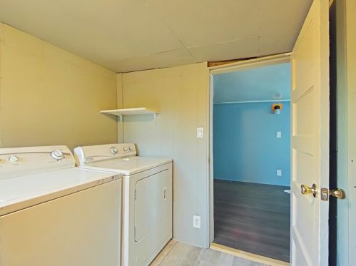 28 Shady Oaks Dr, Folsom CA 95630-1742 exterior