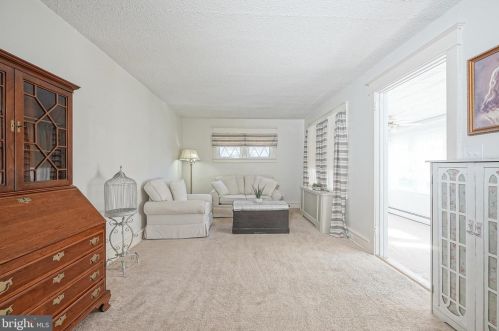 111 Oakland Ave, Camden NJ 08107-1212 exterior