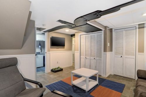 2617 Blackridge Ave, Pittsburgh PA 15235-4130 exterior