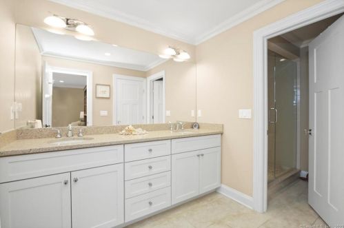 163 Branchville Rd, Ridgefield CT 06877-5116 exterior