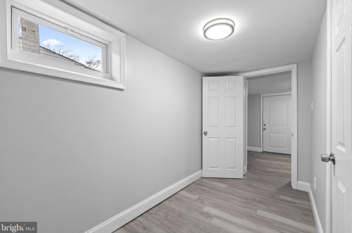 1014 Mulberry St, Chester PA 19015-3045 exterior