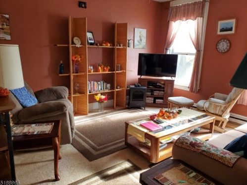 197 Belvidere Ave, Washington NJ  07882-1366 exterior