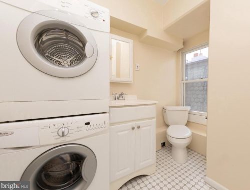 743 26 St, Philadelphia PA 19146-4402 exterior