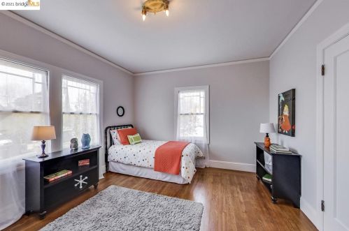 1310 Santa Fe, Berkeley CA 94702-1027 exterior