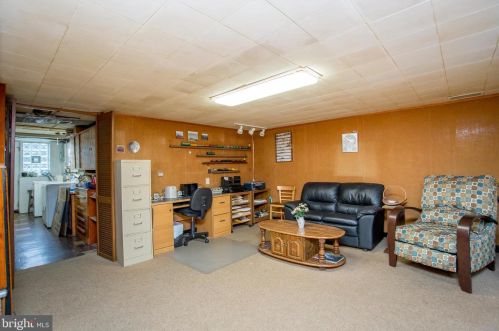 7160 Erdrick St, Philadelphia PA 19135-1012 exterior