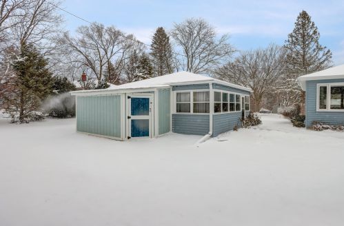 7016 Holmes Ave, Milwaukee, WI 53220-4426