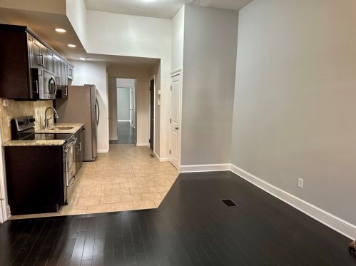 513 Lockhart St, Pittsburgh PA  15212-5560 exterior