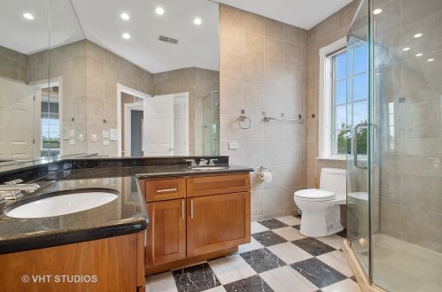 3363 Wallace St, Chicago IL 60616-3716 exterior