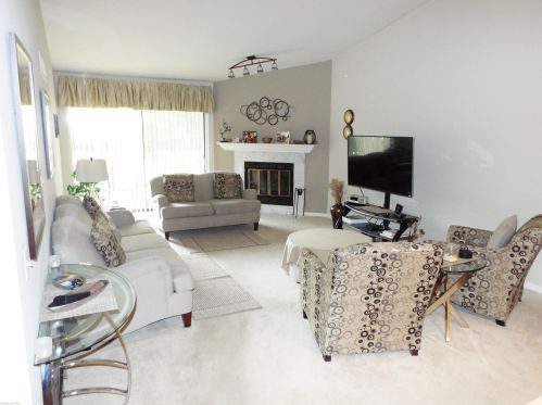 1882 Jenny Ln, Rochester MI 48309-3381 exterior