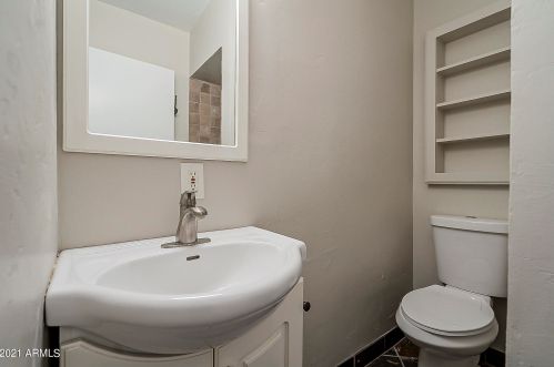 7020 12 St, Phoenix AZ 85086-4800 exterior