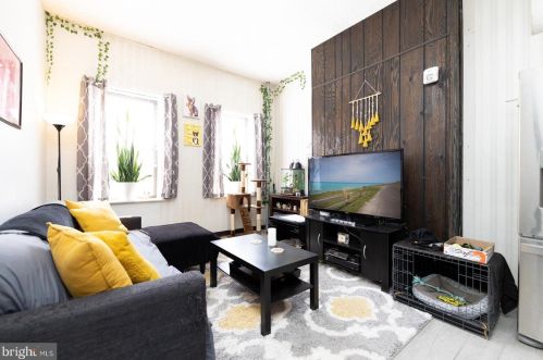 1630 9 St, Philadelphia PA 19122-0028 exterior