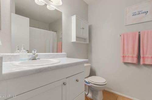 3511 Baseline Rd, Phoenix AZ  85042-7225 exterior