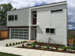 4917 2nd Ave, Seattle WA  98177-3920 exterior