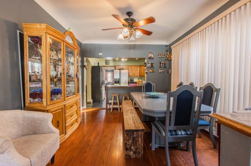 6343 Tripp Ave, Chicago IL 60646-4524 exterior