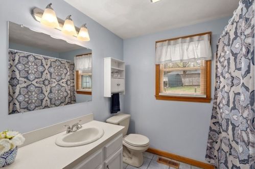 50 Beverly St, North Andover MA 01845-3403 exterior