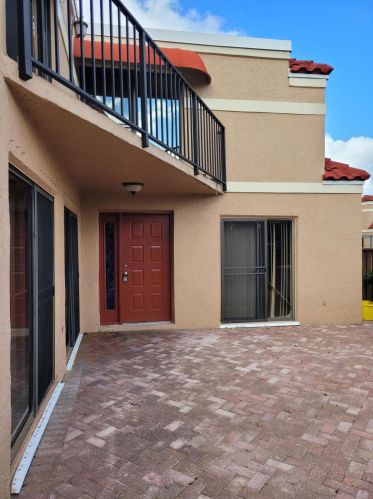 8279 Thames Blvd, Boca Raton, FL 33433-8306