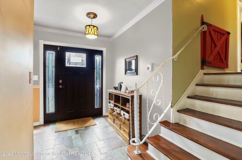 53 Arlene Dr, West Long Branch NJ 07764-1100 exterior