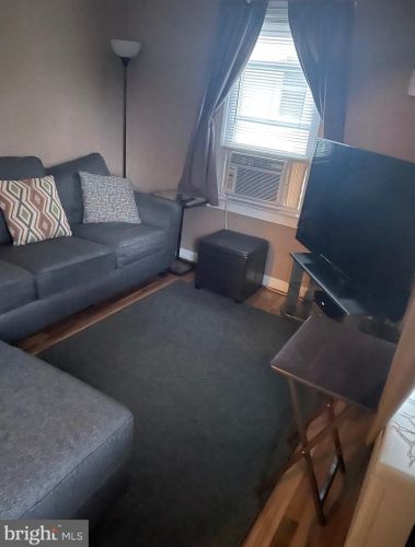 146 Leonard Ave, Trenton, NJ 08610-4808