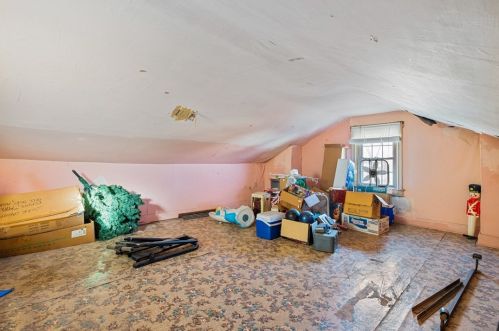 1828 Middle St, Pittsburgh PA 15215-2719 exterior