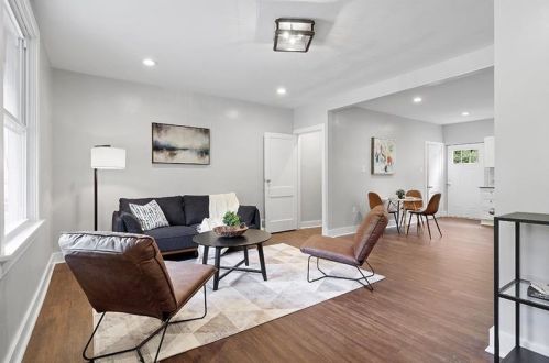 210 Friday Rd, Pittsburgh PA  15209-2110 exterior