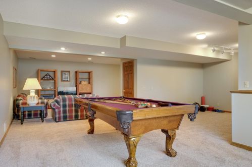 2307 Fld Stone Dr, Saint Paul MN 55120-1919 exterior