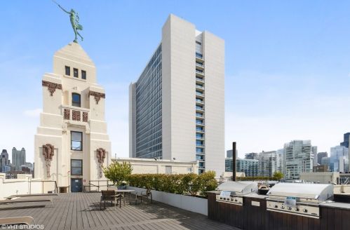 758 Larrabee St, Chicago IL 60654-6445 exterior