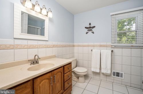 10 Blue Rdg Dr, Trenton NJ 08638-1214 exterior