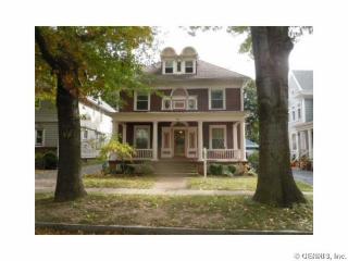 184 Dartmouth St, Rochester, NY 14607-3204
