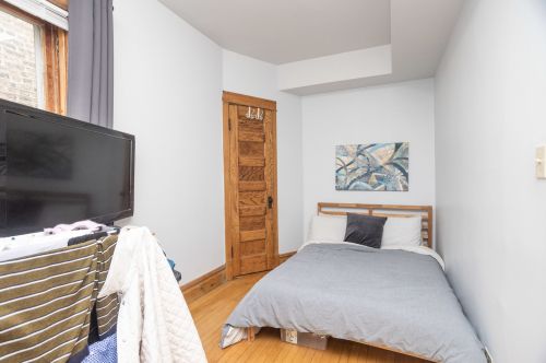 3746 Magnolia Ave, Chicago IL 60626-5305 exterior