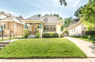 4214 Larkin St, Milwaukee, WI 53211-1557