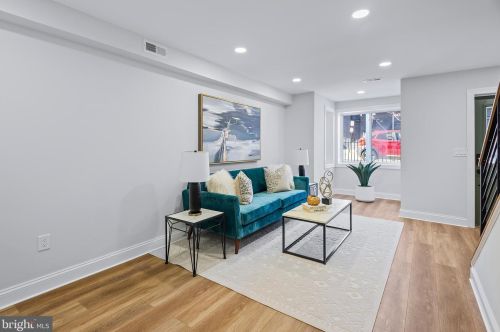 1551 4th St, Washington DC  20001-1905 exterior