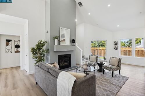 1711 Berrywood Dr, Concord CA 94521-2142 exterior