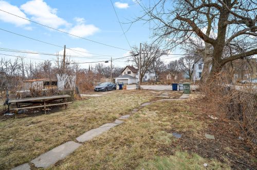 1226 27th St, Milwaukee WI  53208-2910 exterior