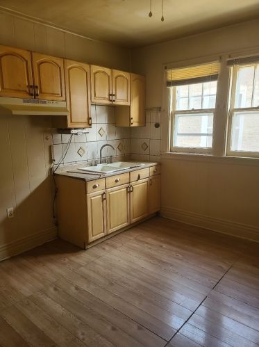 8818 Ada St, Chicago IL 60636-1803 exterior