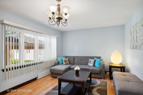 2907 Nagle Ave, Chicago IL 60634-4940 exterior