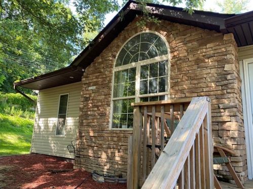 103 Mcjunkin Rd, Pittsburgh, PA 15239-1841