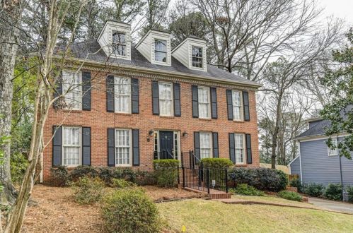 4 Bohler Ln, Atlanta, GA 30327-1102