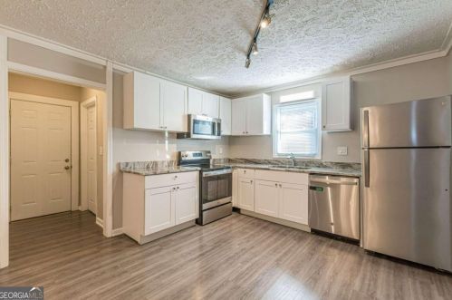 4335 Greenleaf Rd, Atlanta GA exterior