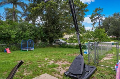 5290 Floridan Ave, Naples FL 34113-7896 exterior