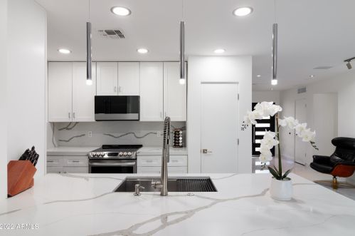 4416 Andora Dr, Phoenix AZ 85032-6413 exterior