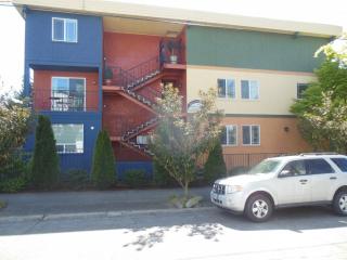 717 70th St, Seattle WA  98117-5054 exterior
