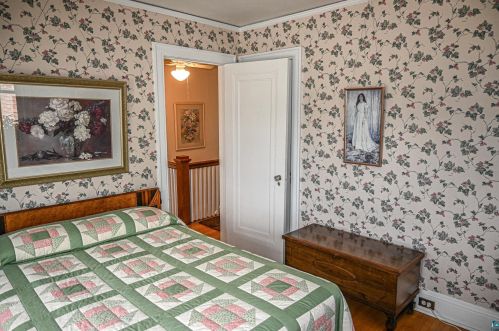 2815 Superior St, Duluth MN 55804-2448 exterior