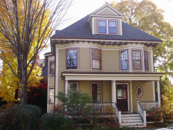 22 Erie Ave, Newton, MA 02461-1514